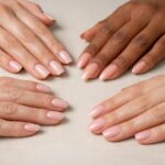 découvrez comment choisir la forme d’ongles idéale en fonction de la forme de vos mains pour sublimer votre beauté naturelle.